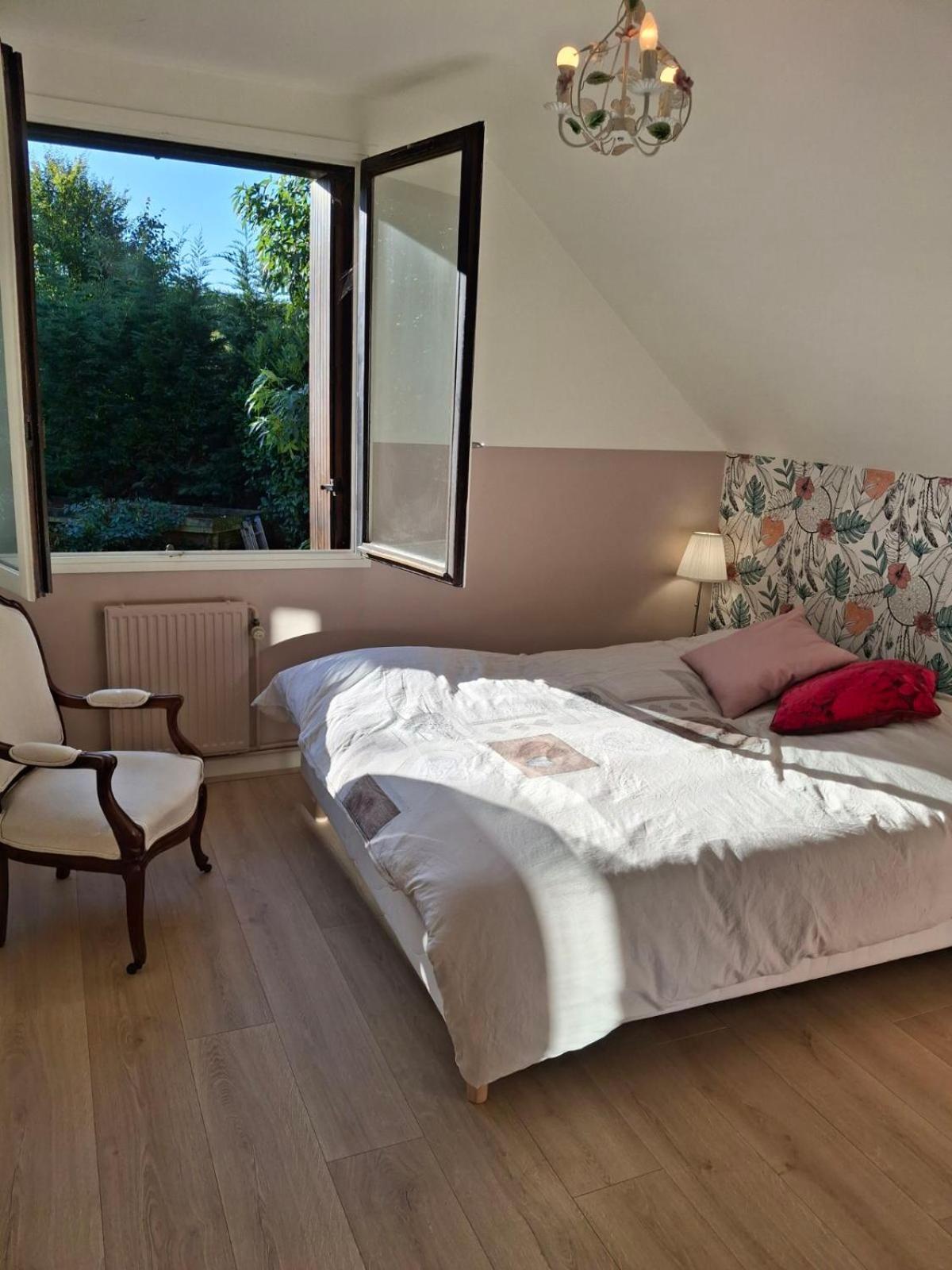 Bed and Breakfast Au Pied De Lila Exterior foto