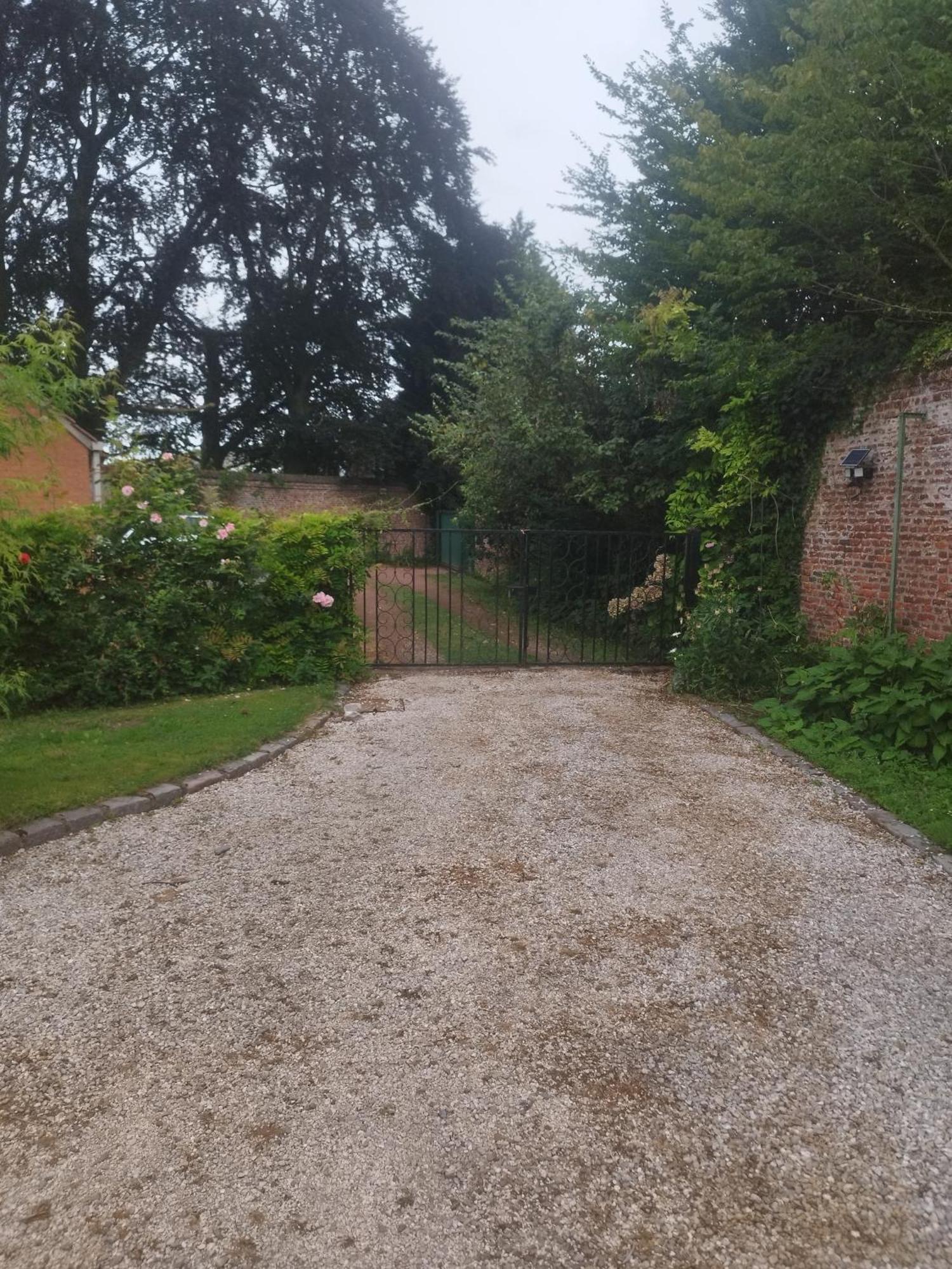Bed and Breakfast Au Pied De Lila Exterior foto